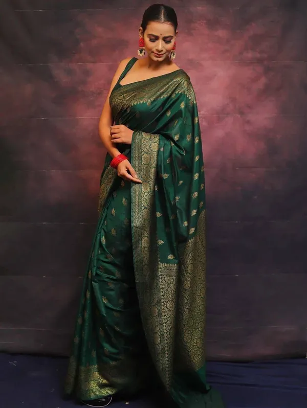 Green_Cotton_Silk_Woven_Banarasi_Saree_For_Women
