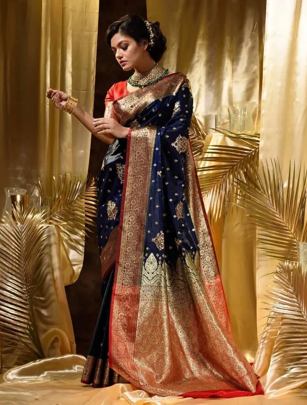 Blue_Silk_Blend_Embroidered_Woven_Regular_Saree_For_Women