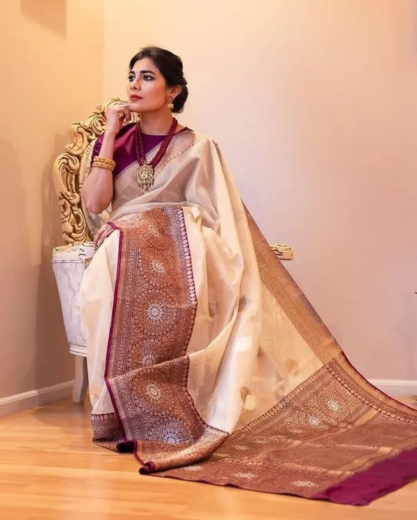 Cream_Silk_Blend_Solid_Bollywood_Regular_Saree_For_Women