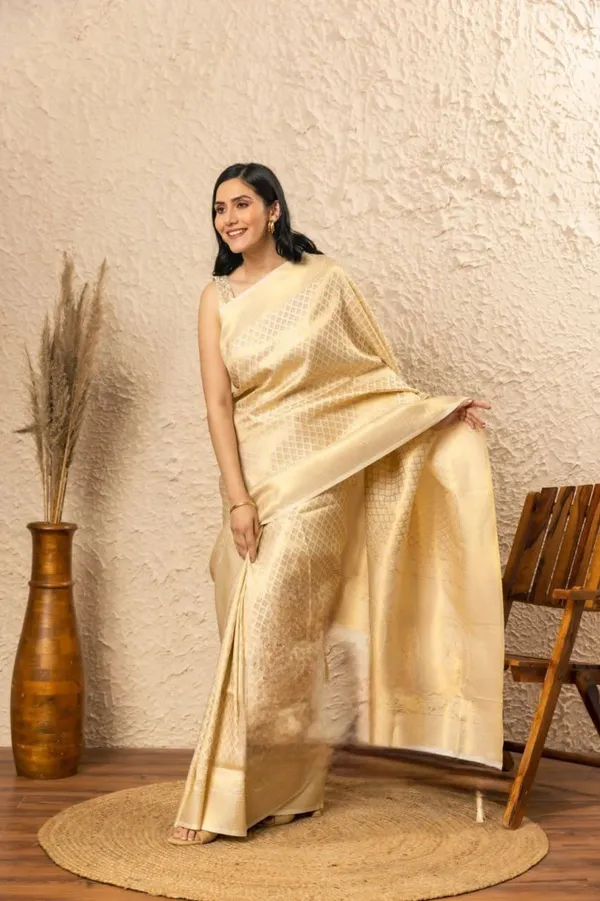 Cream_Cotton_Silk_Woven_Self_Design_Regular_Saree_For_Women