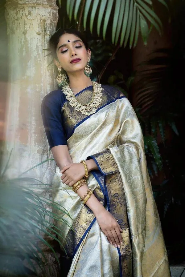Cream_Blue_Cotton_Silk_Floral_Print_Kanjivaram_Saree_For_Women