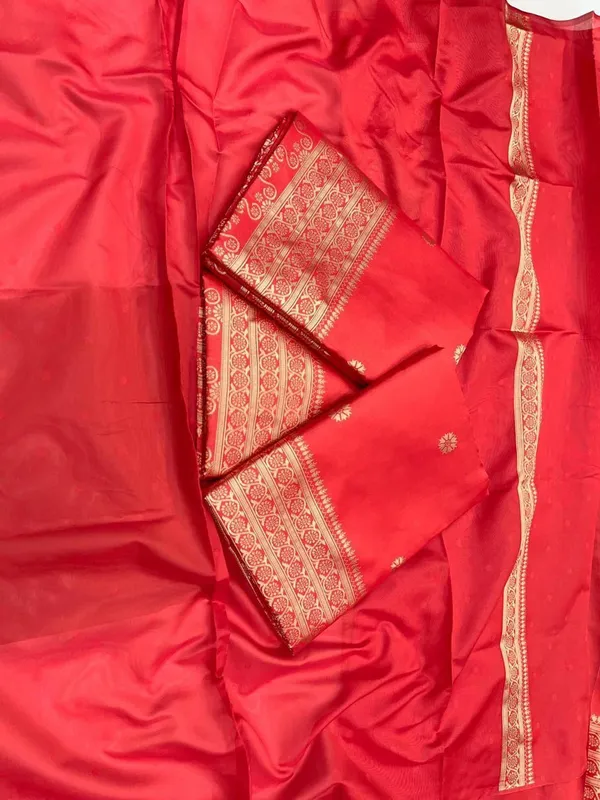 Red_Cotton_Silk_Floral_Print_Banarasi_Regular_Saree_For_Women