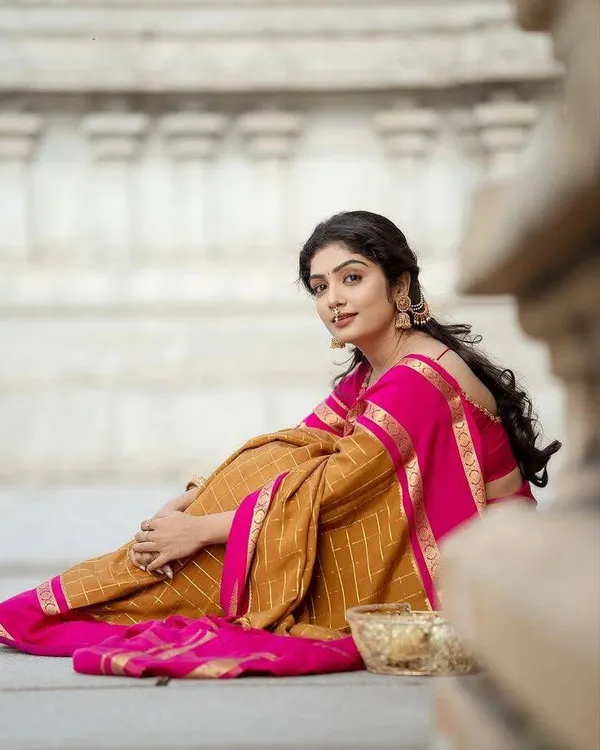 Mustard_Cotton_Silk_Floral_Print_Regular_Saree_For_Women