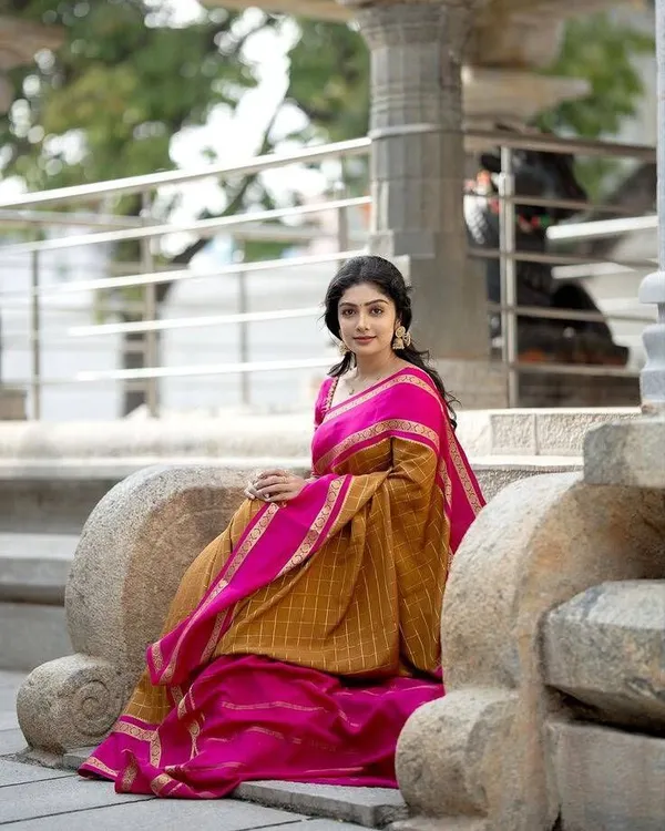 Mustard_Cotton_Silk_Floral_Print_Regular_Saree_For_Women