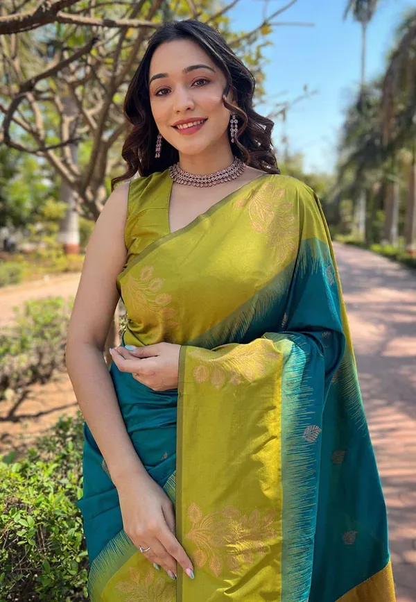 Blue_Cotton_Silk_Floral_Print_Brocade_Regular_Saree_For_Women