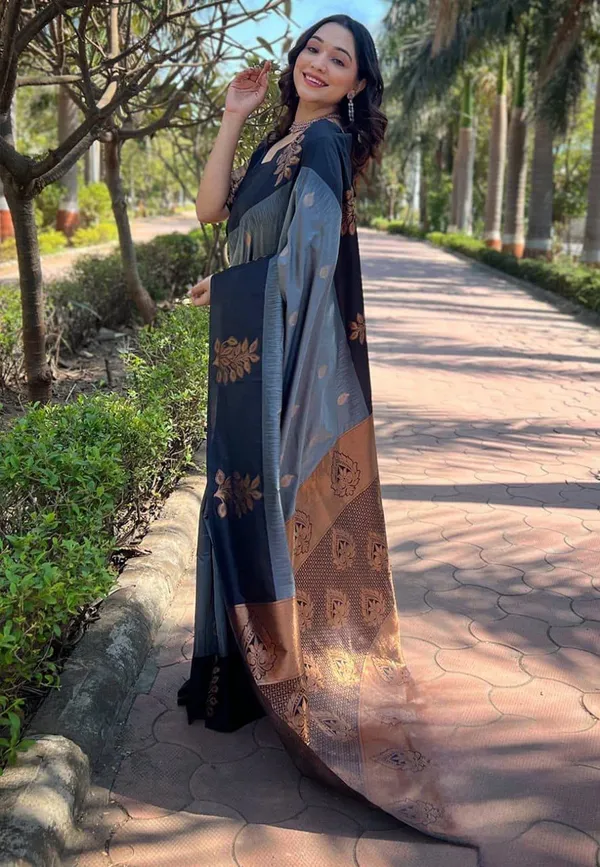 Grey_Cotton_Silk_Floral_Print_Brocade_Regular_Saree_For_Women