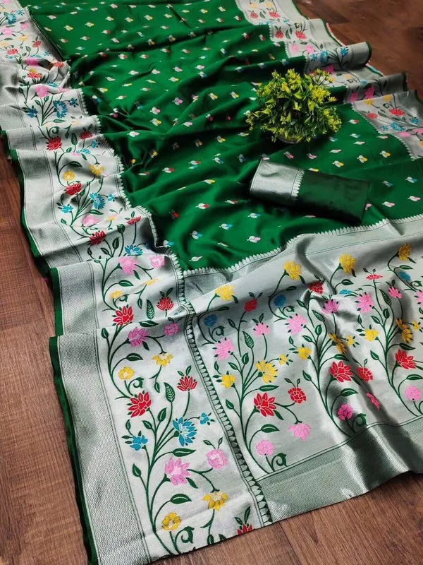 Green_Cotton_Silk_Jacquard_Woven_Banarasi_Saree_For_Women