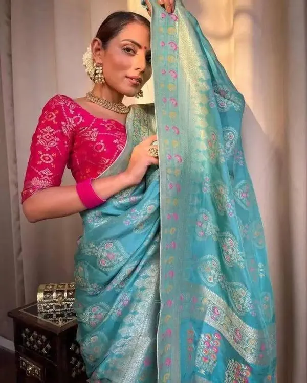 Multicolor_Cotton_Silk_Embroidered_Banarasi_Saree_For_Women