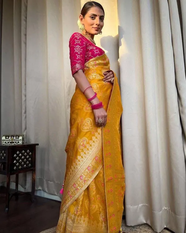 Yellow_Cotton_Silk_Embroidered_Banarasi_Regular_Saree_For_Women