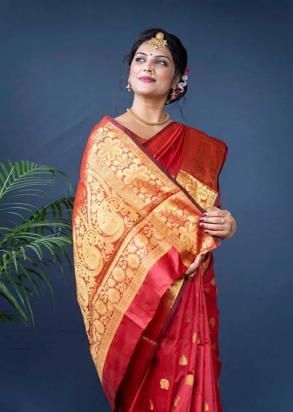 Red_Cotton_Silk_Floral_Temple_Border_Woven_Saree_For_Women