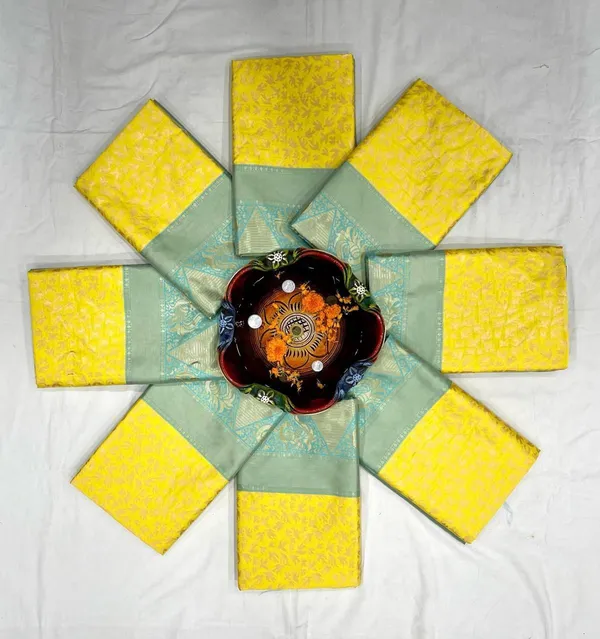 Yellow_Cotton_Silk_Geometric_Woven_Regular_Saree_For_Women