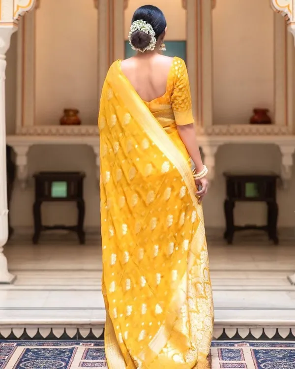 Yellow_Cotton_Silk_Woven_Bollywood_Regular_Saree_For_Women