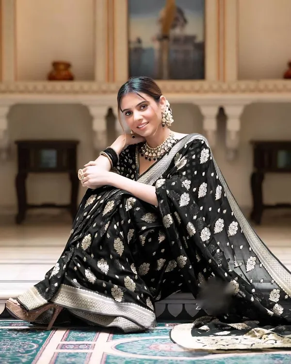 Black_Cotton_Silk_Woven_Banarasi_Saree_For_Women