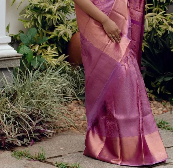 Pink_Cotton_Silk_Floral_Kanjivaram_Saree_For_Women