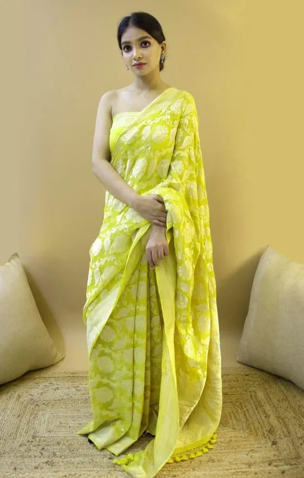 Yellow_Cotton_Silk_Floral_Print_Jacquard_Banarasi_Saree_For_Women