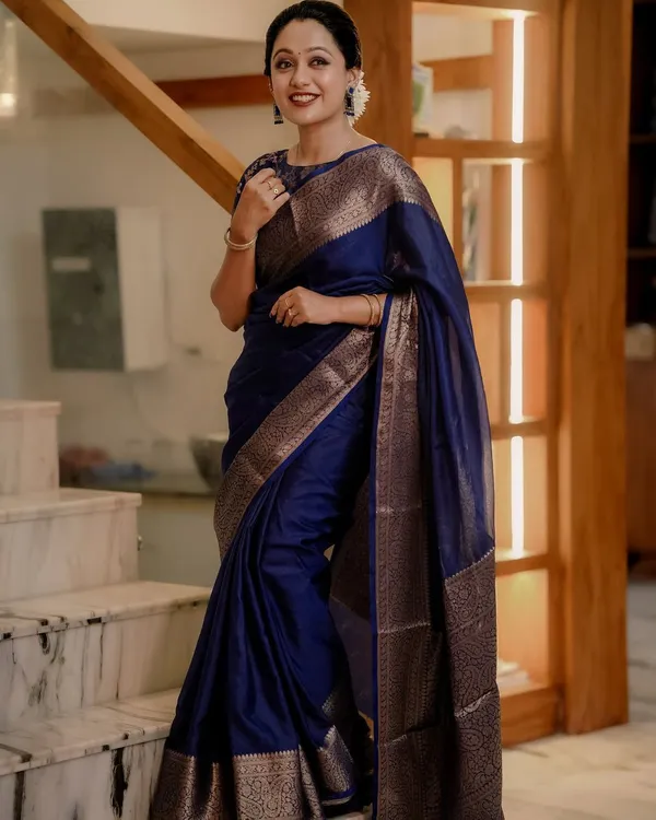 Blue_Cotton_Silk_Woven_Banarasi_Regular_Saree_For_Women