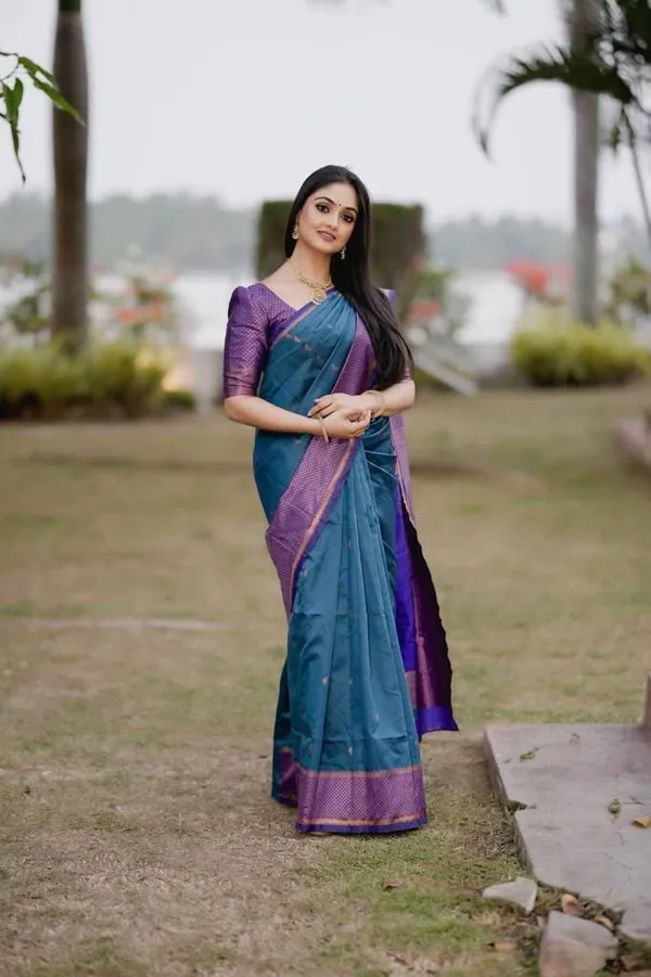 Blue_Cotton_Silk_Floral_Print_Bollywood_Regular_Saree_For_Women
