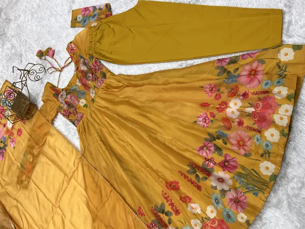 Soft_Organja_Silk_Fabric_Fully_Flair_Kali_Pattern_And_Canvas_Patta_With_Dupatta_Set_Pent_Ready_To_Wear