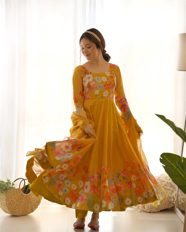 Soft_Organja_Silk_Fabric_Fully_Flair_Kali_Pattern_And_Canvas_Patta_With_Dupatta_Set_Pent_Ready_To_Wear