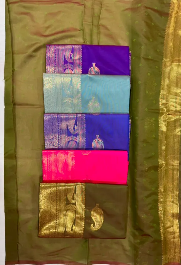 Green_Cotton_Silk_Paisley_Temple_Border_Woven_Banarasi_Saree_For_Women