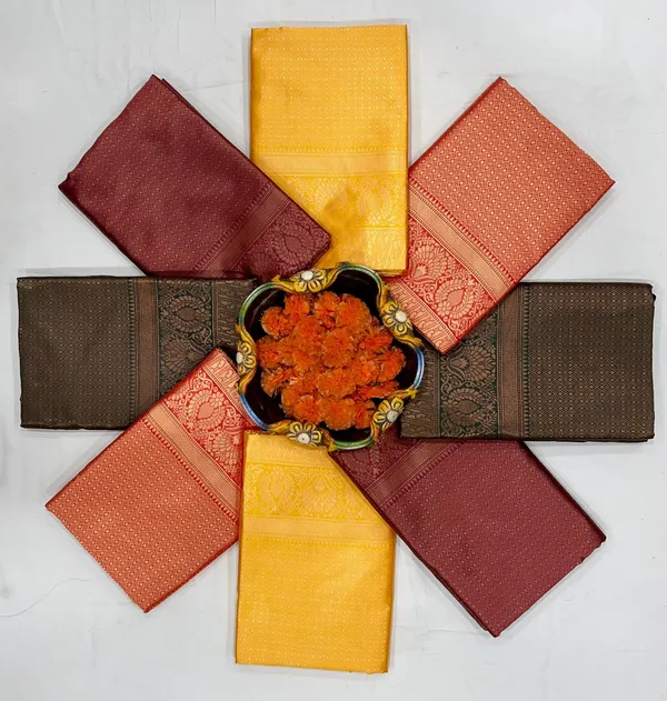 Maroon_Cotton_Silk_Floral_Woven_Banarasi_Saree_For_Women