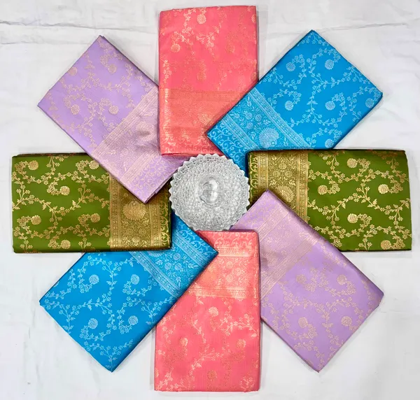 Purple_Cotton_Silk_Floral_Jacquard_Regular_Saree_For_Women