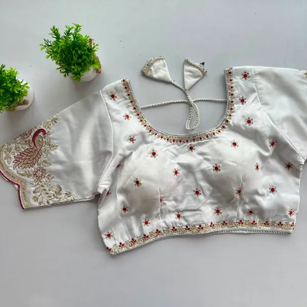 white_Readymade_Blouse_in_Silk_Fabric