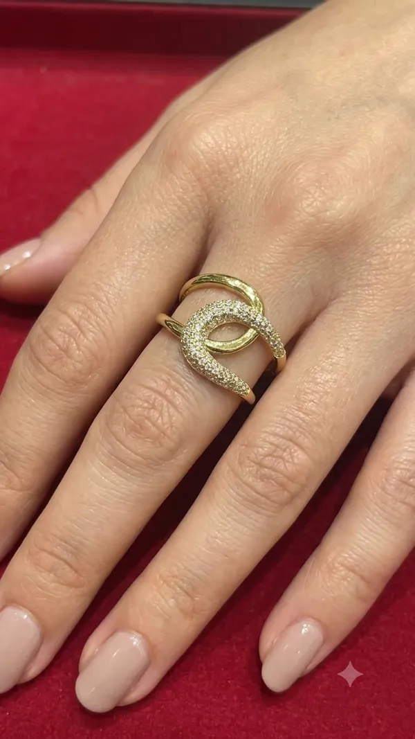 The_Infinite_Knot_Pave_Ring