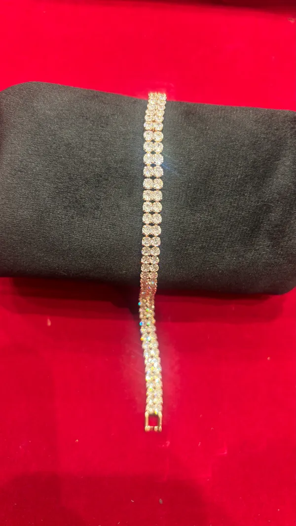 Twin_Solitaire_Pave_Cuff-Bracelet