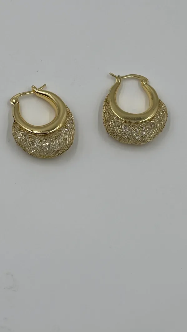 The_Gilded_Mesh_Crescent_Hoops