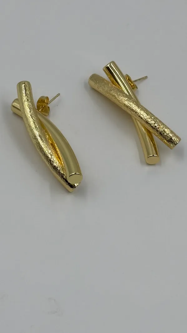 The_Gilded_Raw_&_Refined_Linear_Studs