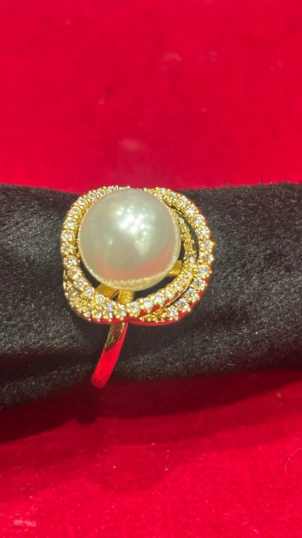 The_Luminous_Pearl_Rosette_Ring