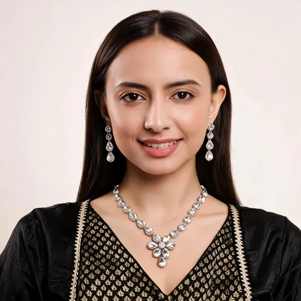 White_Alloy_Jewellery_Set_For_Women