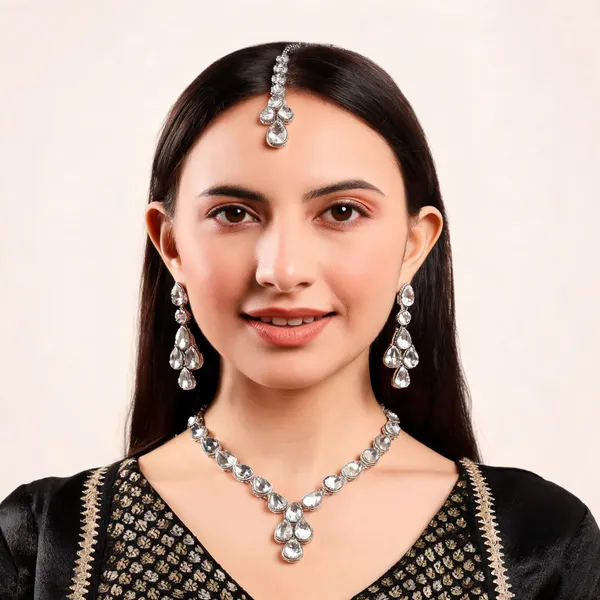 White_Alloy_Jewellery_Set_For_Women