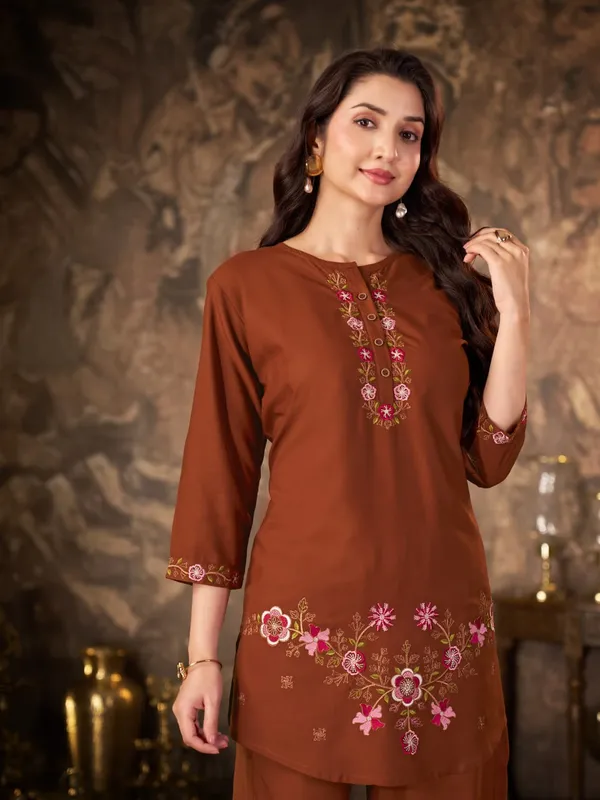 Meher_Embroidered_Co-Ord_Set_–_Premium_Kurta_&_Straight_Pant_Set