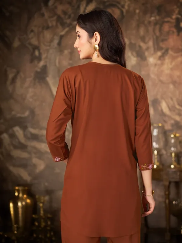Meher_Embroidered_Co-Ord_Set_–_Premium_Kurta_&_Straight_Pant_Set