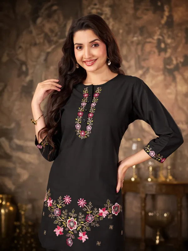 Meher_Embroidered_Co-Ord_Set_–_Premium_Kurta_&_Straight_Pant_Set