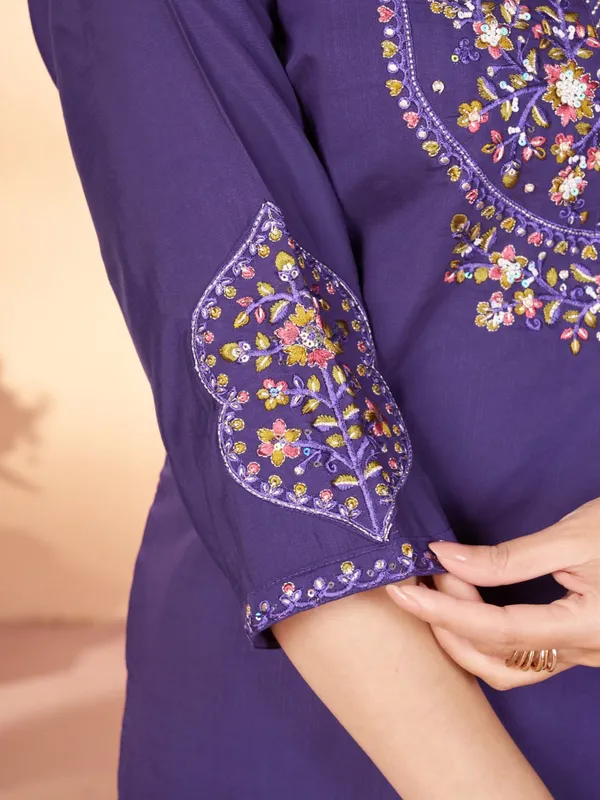 Mishudi_Designer_Embroidered_Kurta_Pant_With_Dupatta_Set