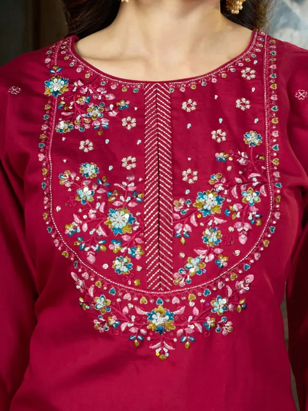 Mishudi_Designer_Embroidered_Kurta_Pant_With_Dupatta_Set