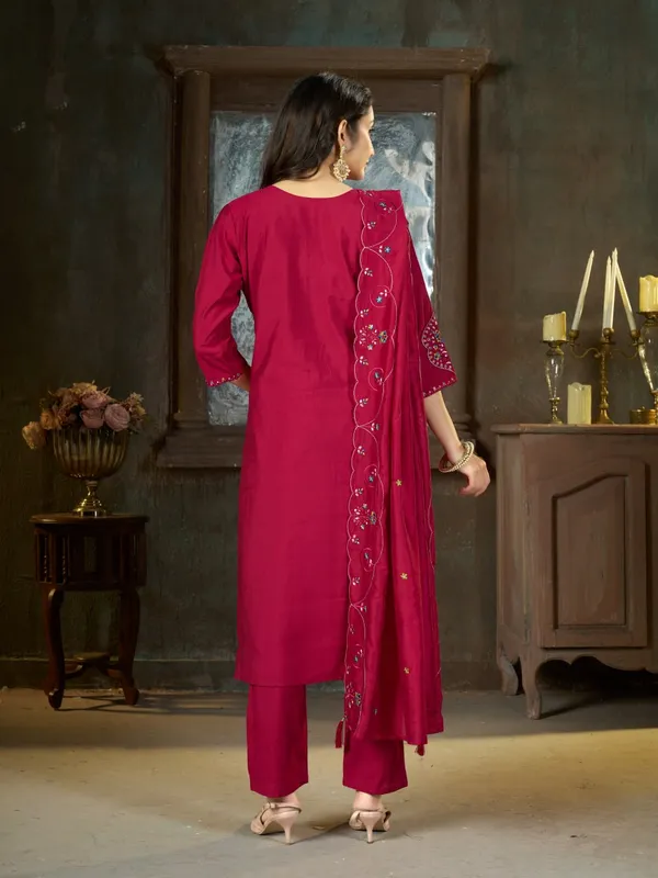 Mishudi_Designer_Embroidered_Kurta_Pant_With_Dupatta_Set