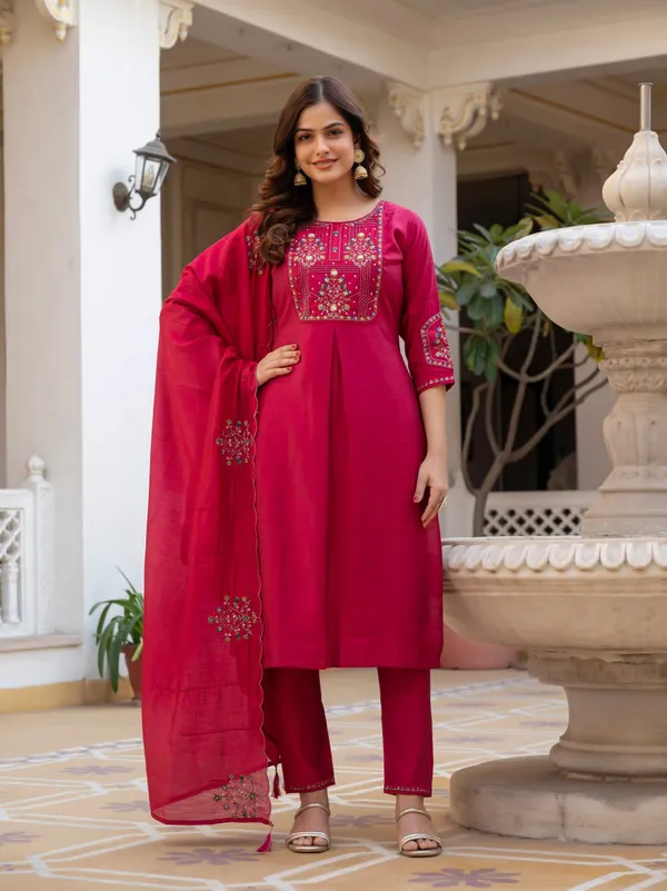 Mishudi_Designer_Floral_Embroidered_3_Piece_Suit_Set