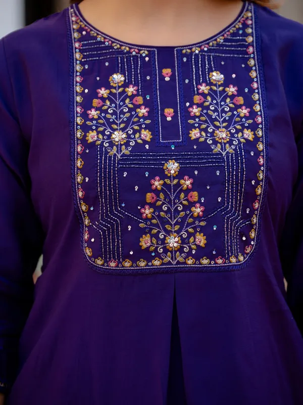 Mishudi_Designer_Floral_Embroidered_3_Piece_Suit_Set