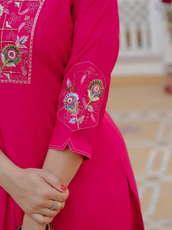 Mishudi_Designer_Floral_Embroidered_3_Piece_Suit_Set