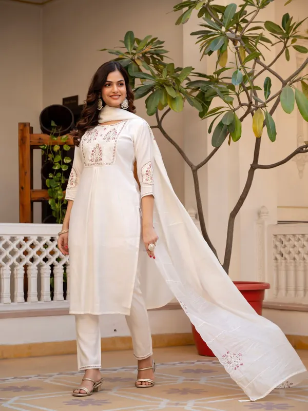 Mishudi_Designer_Floral_Embroidered_3_Piece_Suit_Set