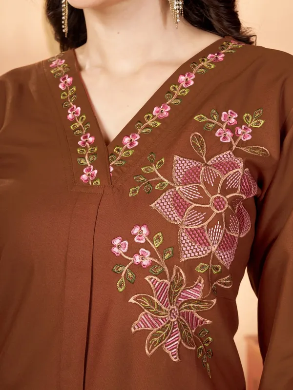 Mishudi_Designer_Floral_Embroidery_Co-Ord_Set