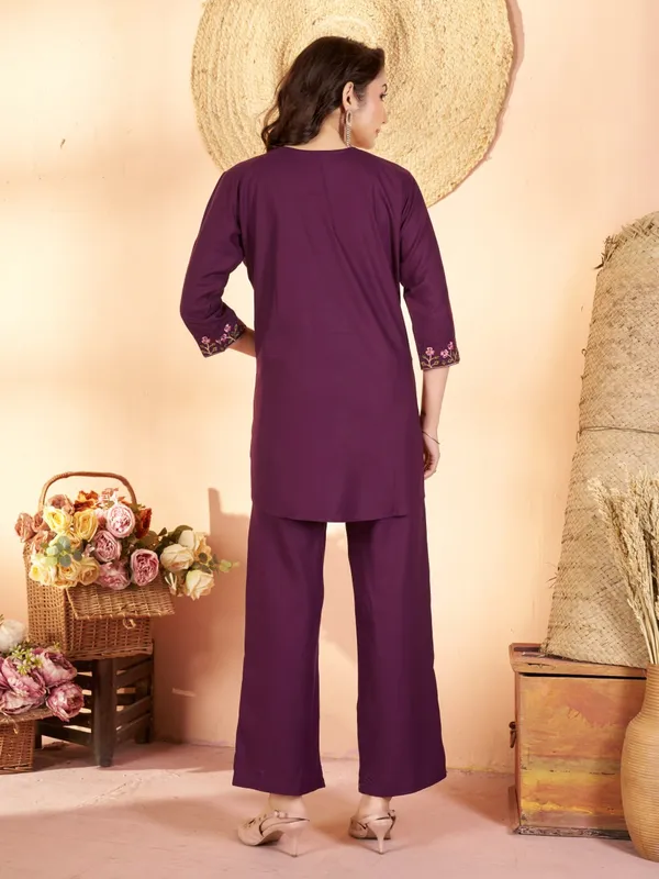 Mishudi_Designer_Floral_Embroidery_Co-Ord_Set