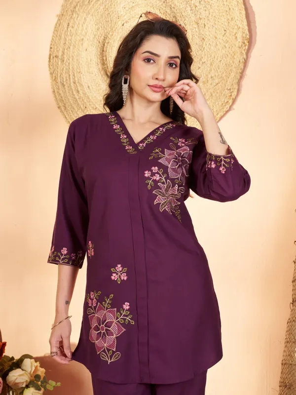 Mishudi_Designer_Floral_Embroidery_Co-Ord_Set