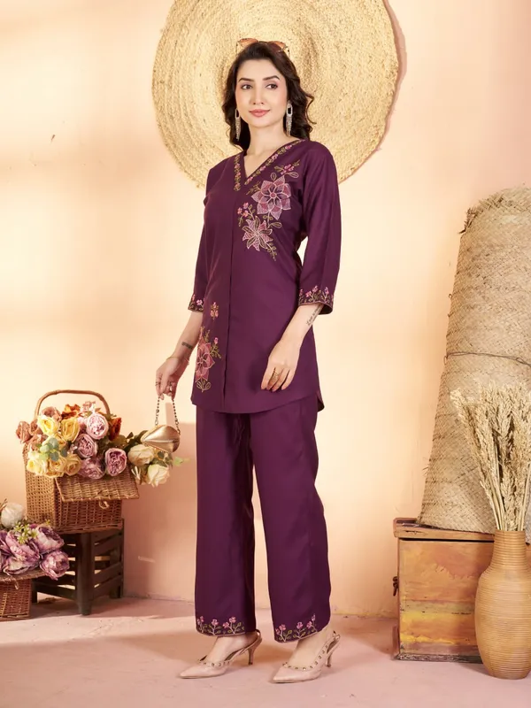 Mishudi_Designer_Floral_Embroidery_Co-Ord_Set