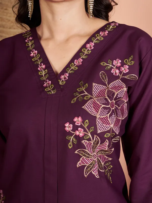 Mishudi_Designer_Floral_Embroidery_Co-Ord_Set