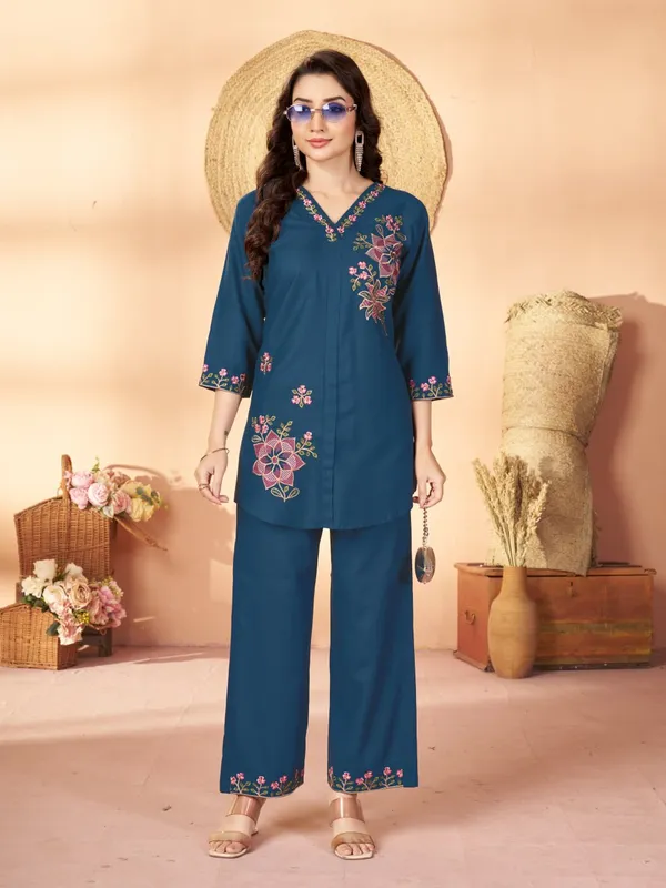Mishudi_Designer_Floral_Embroidery_Co-Ord_Set